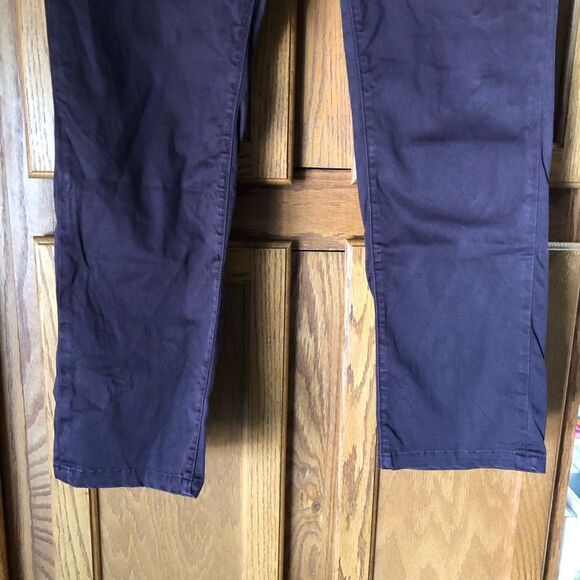 J Brand Mid Rise Straight Jeans Red Wine - 30 - Picture 5 of 11